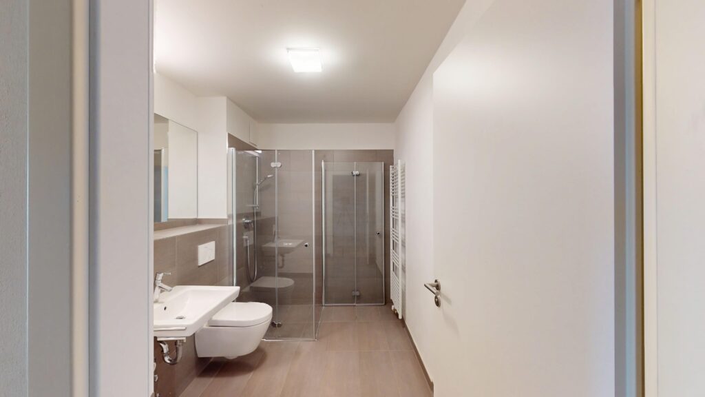 Großzügige 2-Zimmer-Wohnung im Erdgeschoss mit EBK und Duschbad - Foto 3