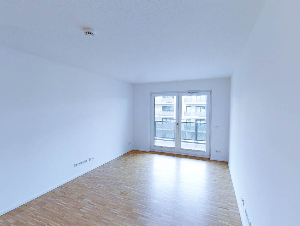 LUI Spandau: Attraktive 3-Zimmer-Wohnung mit EBK und Balkon. - Photo 1