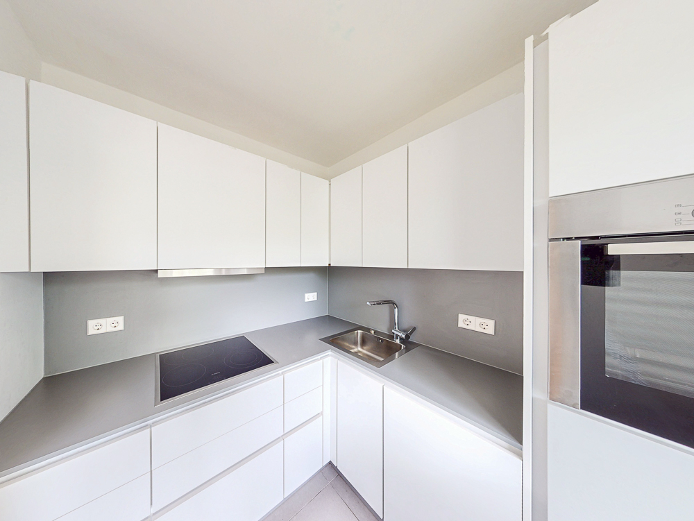 Lichtdurchflutete 2 Zimmer Wohnung mit Einbauküche - Foto 4