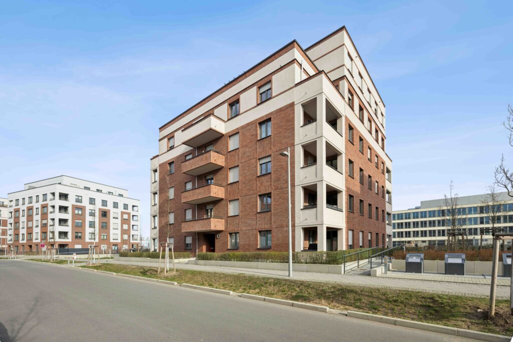 Gemütliche 3 Zimmer mit Balkon und Einbauküche - Photo 2