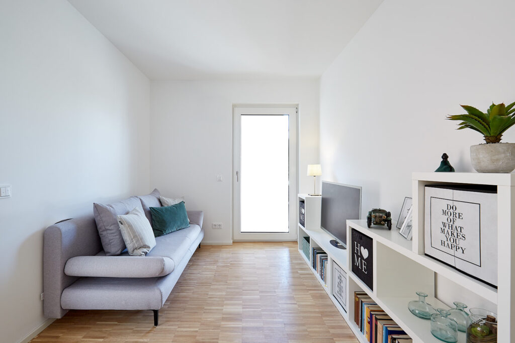 Helle 3 Zimmer Wohnung mit Balkon zu vermieten! - Foto 2