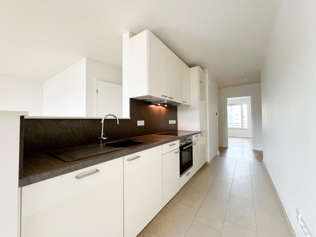 Moderne 3-Zimmer-Wohnung mit EBK - Foto 2