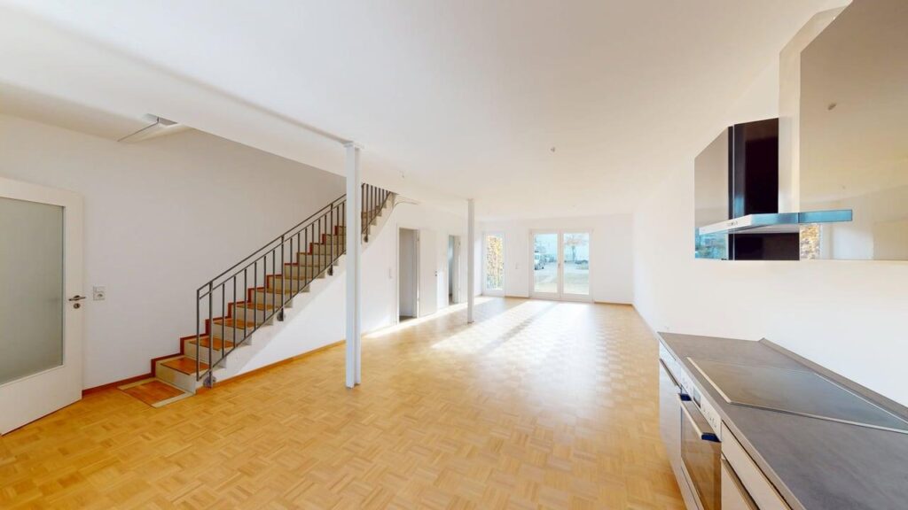 Urban. Grün. Zuhause. 7-Zimmer Reihenhaus mit Garten in Friedrichshain - Photo 2
