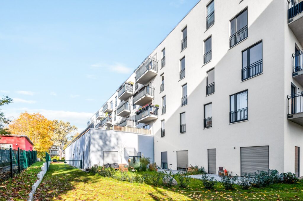 Ideal für Singles oder Paare - Schöne 2-Zimmer Wohnung mit Dachterrasse - Photo 2