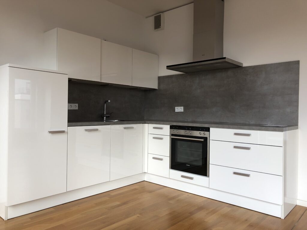 3-Zimmer-Penthousewohnung mit EBK - Foto 3