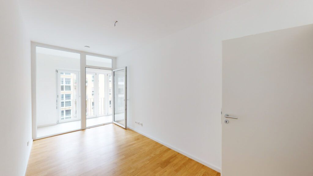Modern Wohnen in Sachsenhausen! 4-Zimmer-Wohnung mit EBK und Balkon - Photo 1