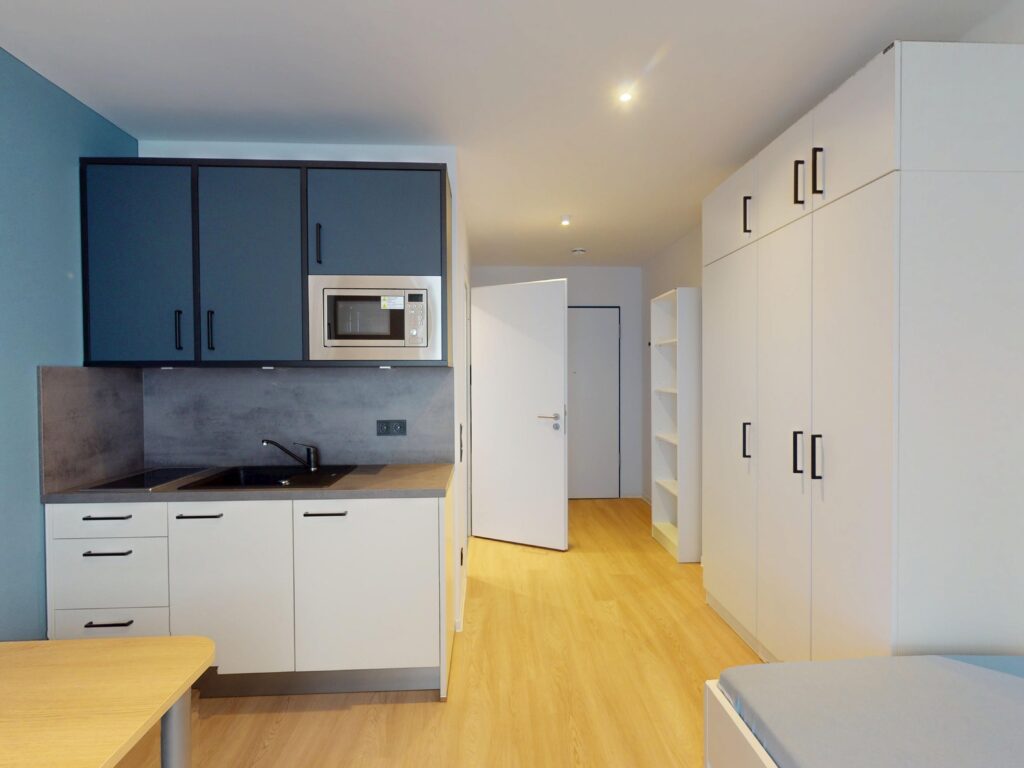 1 Monat mietfrei! Modern Living im Quartillion Wiesbaden – möbliertes Studentenapartment - Foto 1