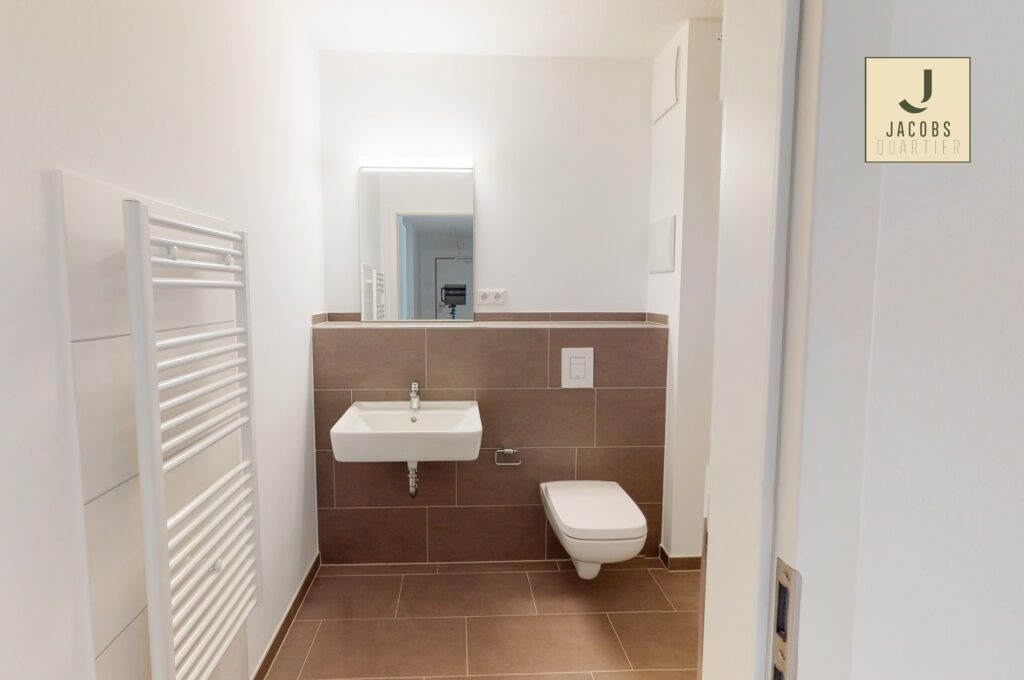 Geräumige 2-Zimmer-Wohnung mit Einbauküche und Terrasse - Photo 4