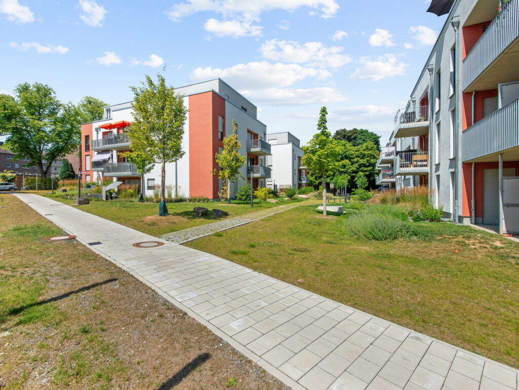 Moderne 3-Zimmer-Wohnung mit EBK und Dachterrasse - Photo 3