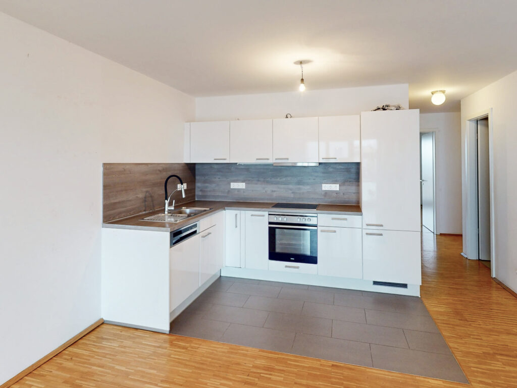 Geräumige 4-Zimmer-Wohnung mit Bad en suite und zwei Balkonen - Foto 3