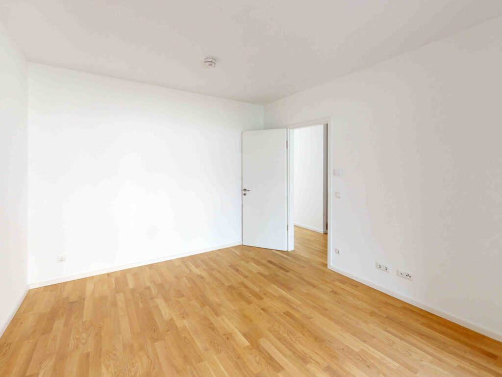Karlshorst: Helle 3-Zimmer-Wohnung mit Balkon & Einbauküche - Photo 5