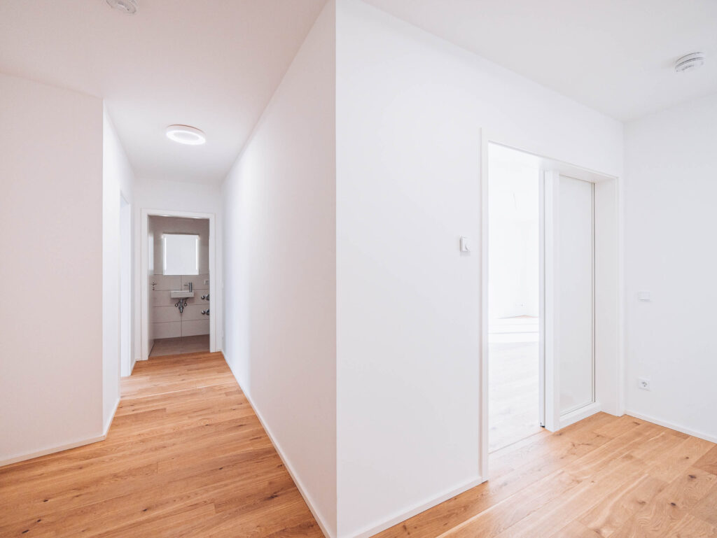 Elegante Neubau-Wohnung: 4-Zimmer mit zwei Balkonen und stilvoller Einbauküche - Photo 1