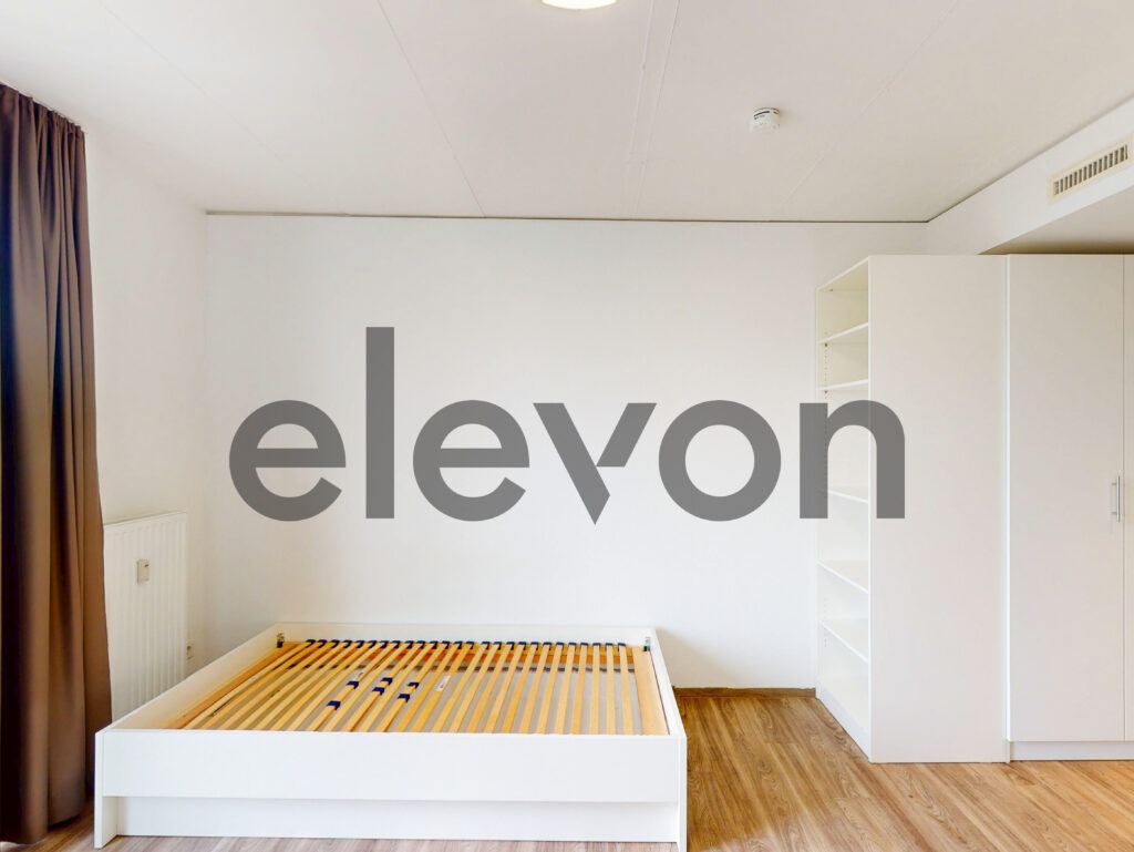 Walk to class, come home to comfort—studio living for students and apprentices. - Photo 3