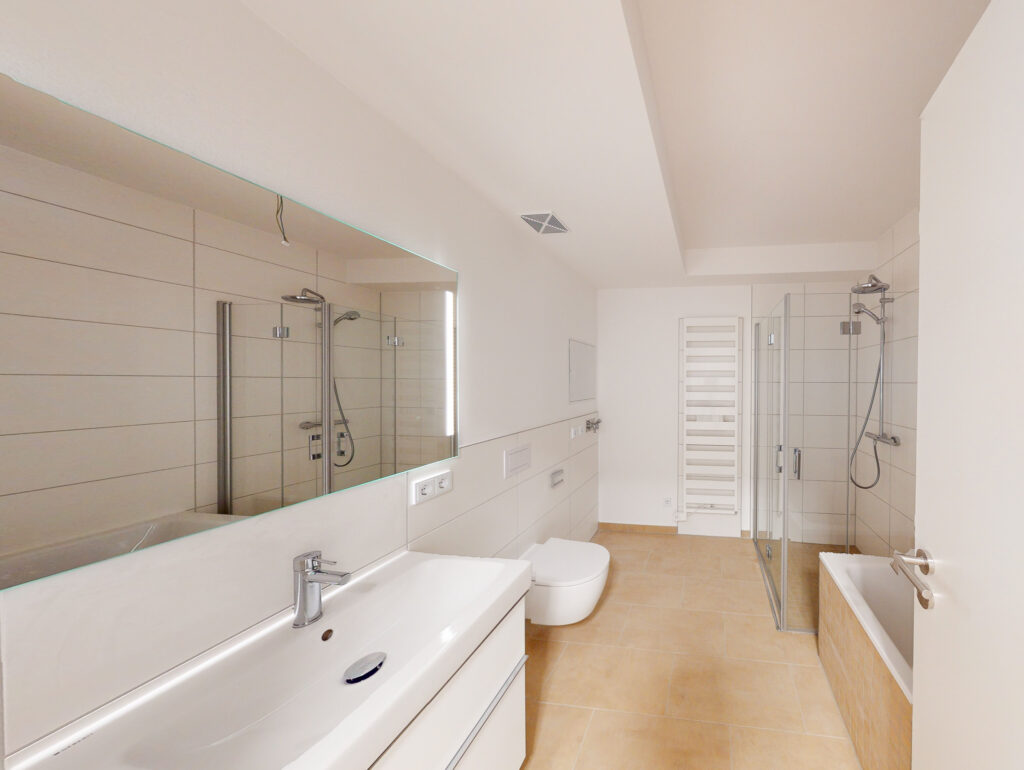 Modernes Single-Leben: Erstbezug im stilvollen Neubau mit Einbauküche - Foto 3