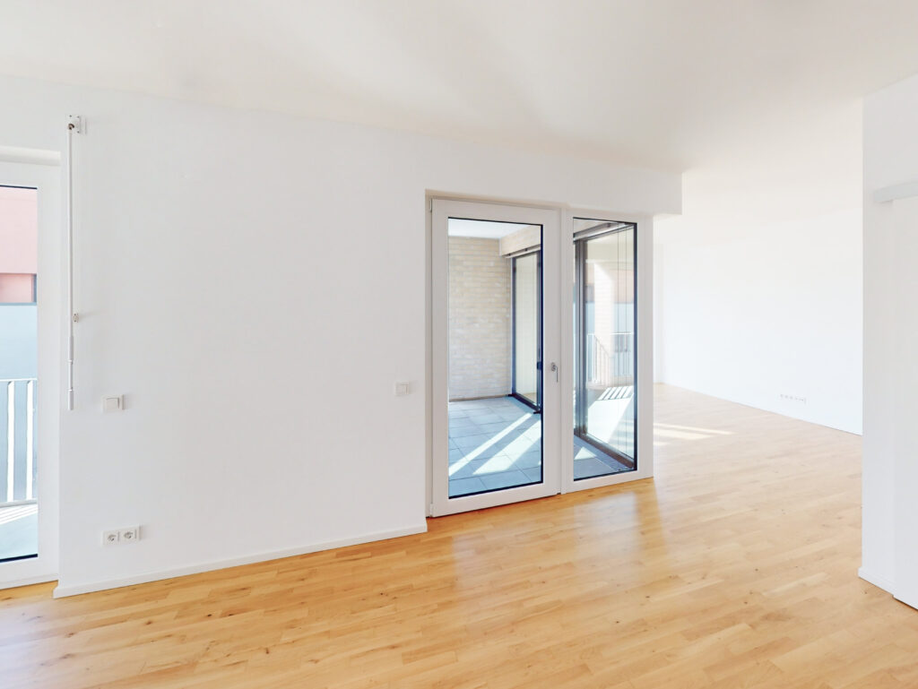 Dreifacher Freiraum: Moderne 3-Zimmer-Wohnung mit Loggia, Balkon und Terrasse - Photo 1