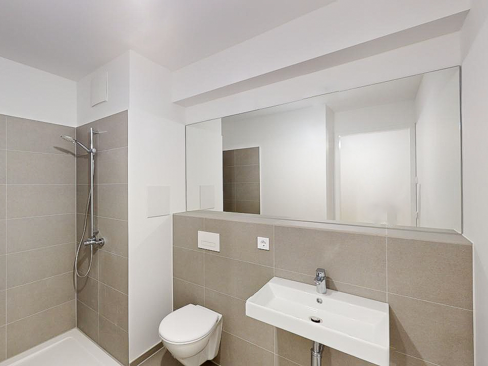 Own Your Style – Stylisches 1-Zimmer-Apartment mit Loggia im Herzen Berlins - Photo 4