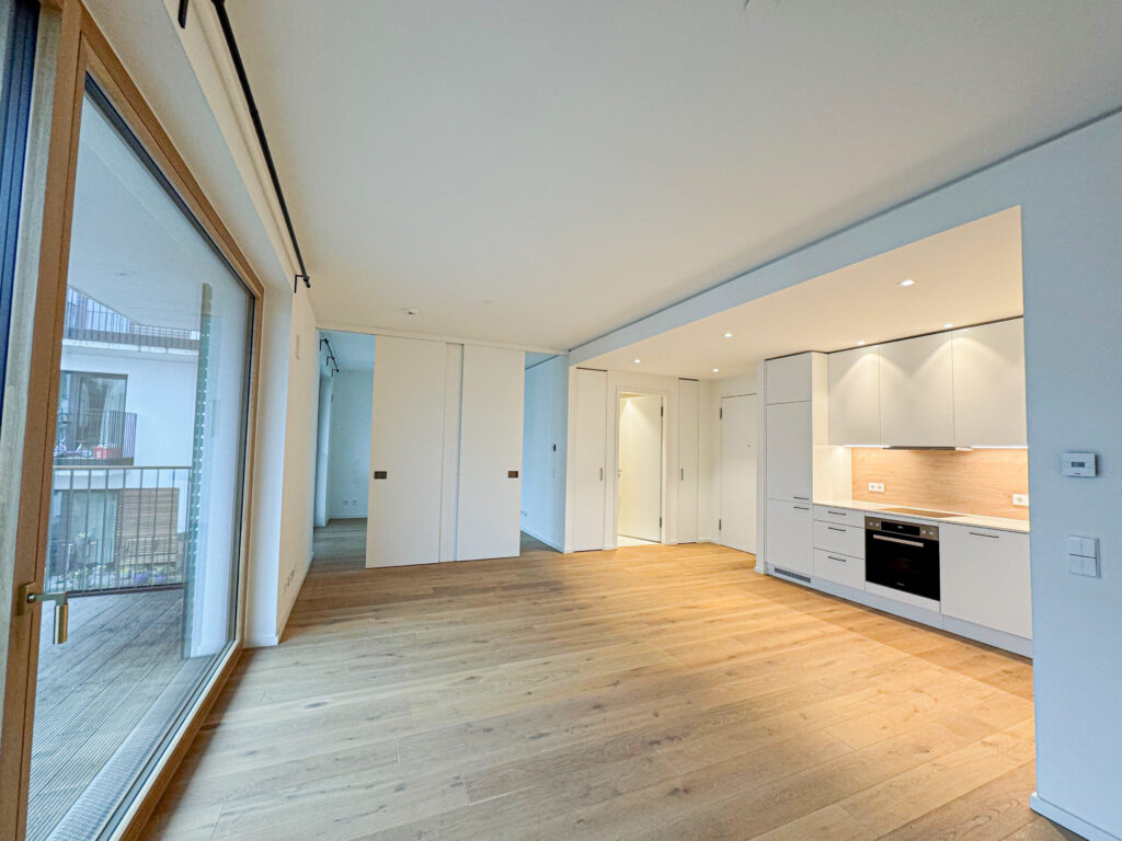 HafenCity Hamburg: Charmante 2-Zimmer-Wohnung mit Einbauküche und Balkon - Photo 3