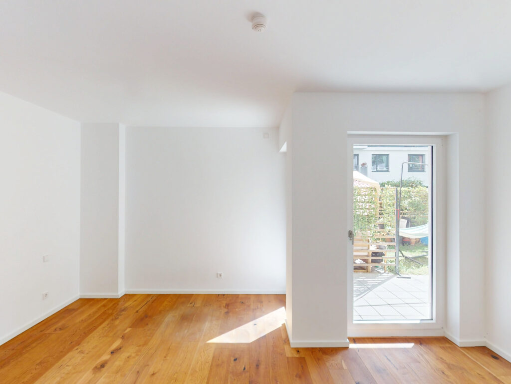 Modernes 2-Zimmer-Highlight mit Einbauküche & Terrasse - Photo 1