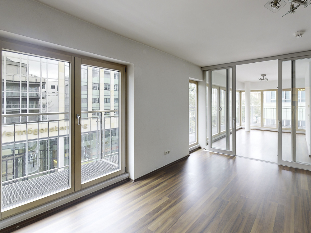 Lichtdurchflutete 2-Zimmer-Wohnung mit Wintergarten - Photo 1