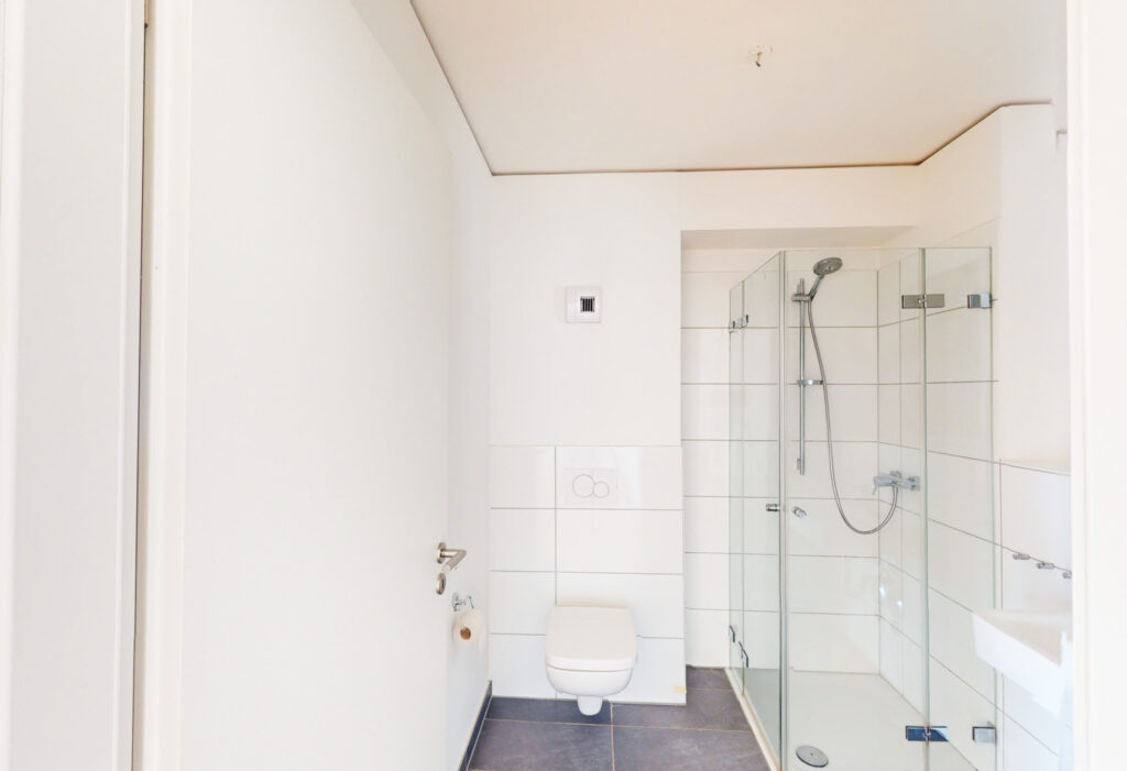 Moderne 2-Zimmer-Wohnung im Fünf Römer - Photo 4