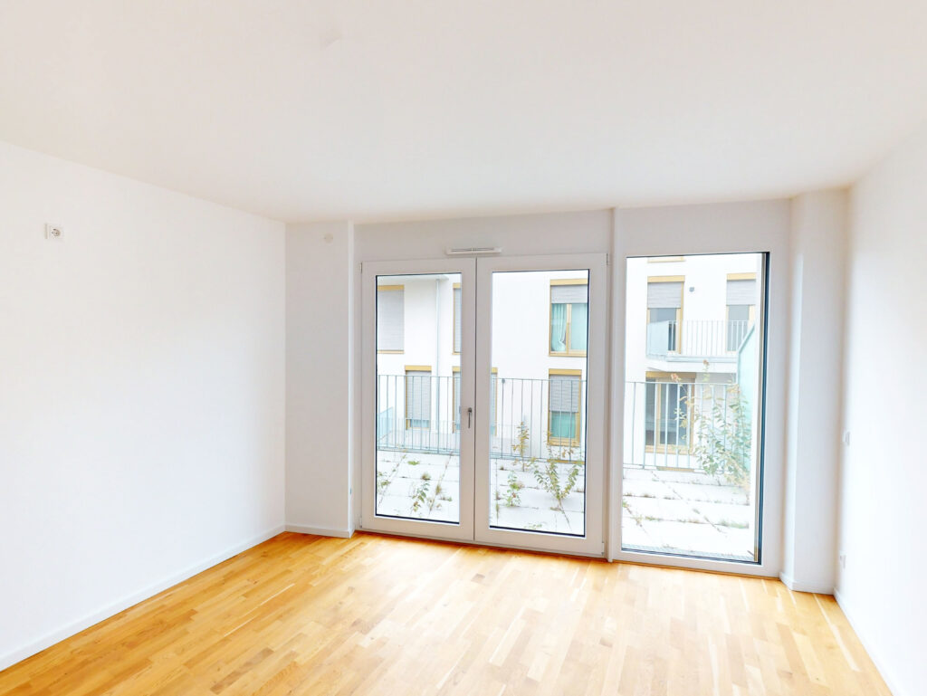 Viel Platz zum Entfalten: Geräumige 2-Zimmer-Wohnung mit Einbauküche - Foto 1