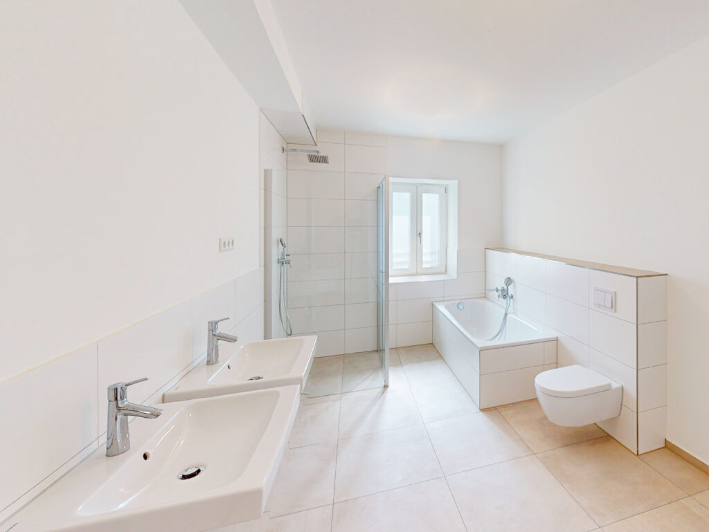 Perfekt für kleine Familien! Schöne 3-Zimmer-Wohnung mit Balkon in der Weststadt - Photo 1