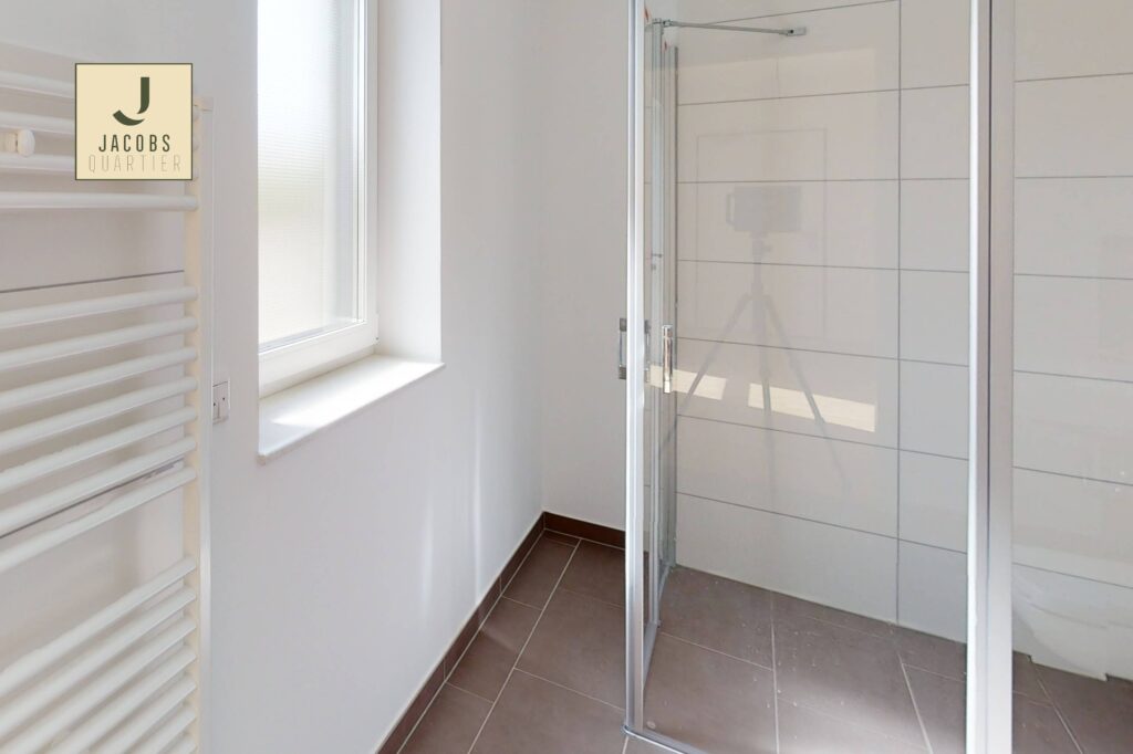 Ihr neues Zuhause: Geräumige 2-Zimmer-Wohnung mit Terrasse - Photo 1