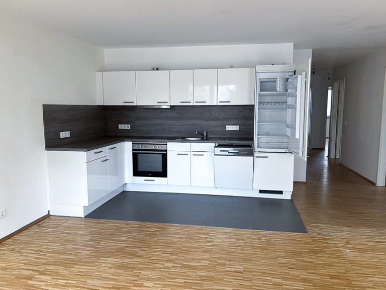 Moderne 4-Zimmer-Wohnung mit großzügigem Balkon und lichtdurchflutetem Wohnbereich - Foto 3
