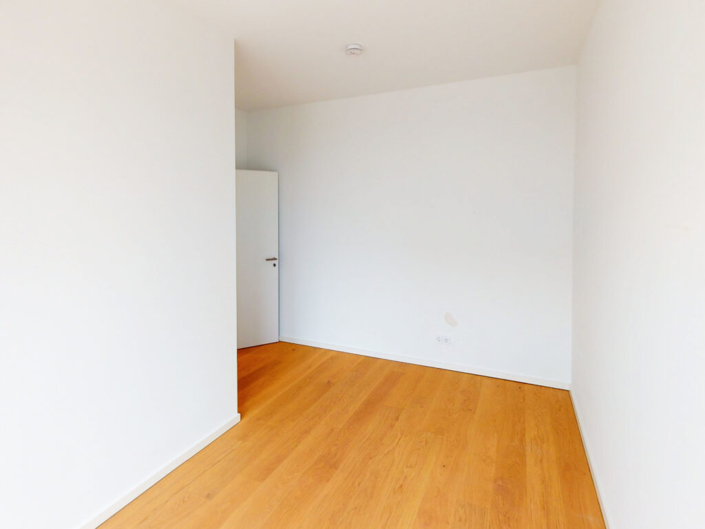 Hochwertige 3-Zimmer-Wohnung mit Dachterrasse und Seeblick! - Photo 2