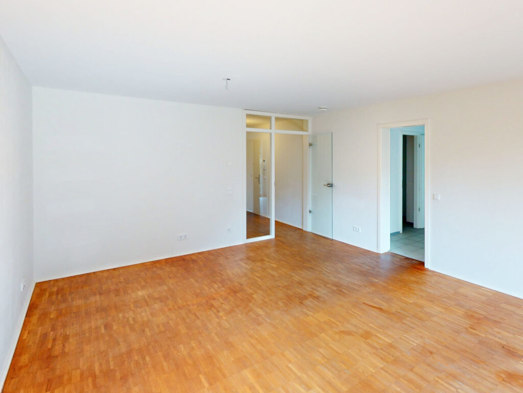 Praktisch geschnittene 3-Zimmer-Wohnung mit Terrasse und Garten - Photo 4
