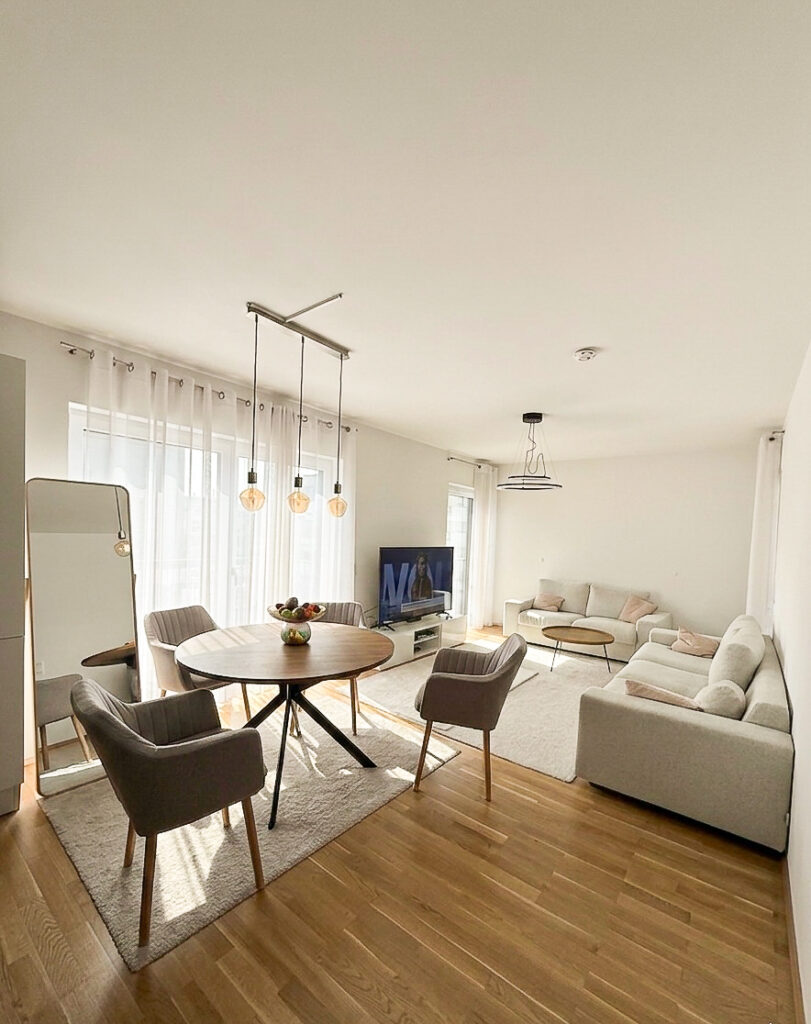 Moderne 3-Zimmer-Wohnung mit EBK und Abstellraum - Photo 1