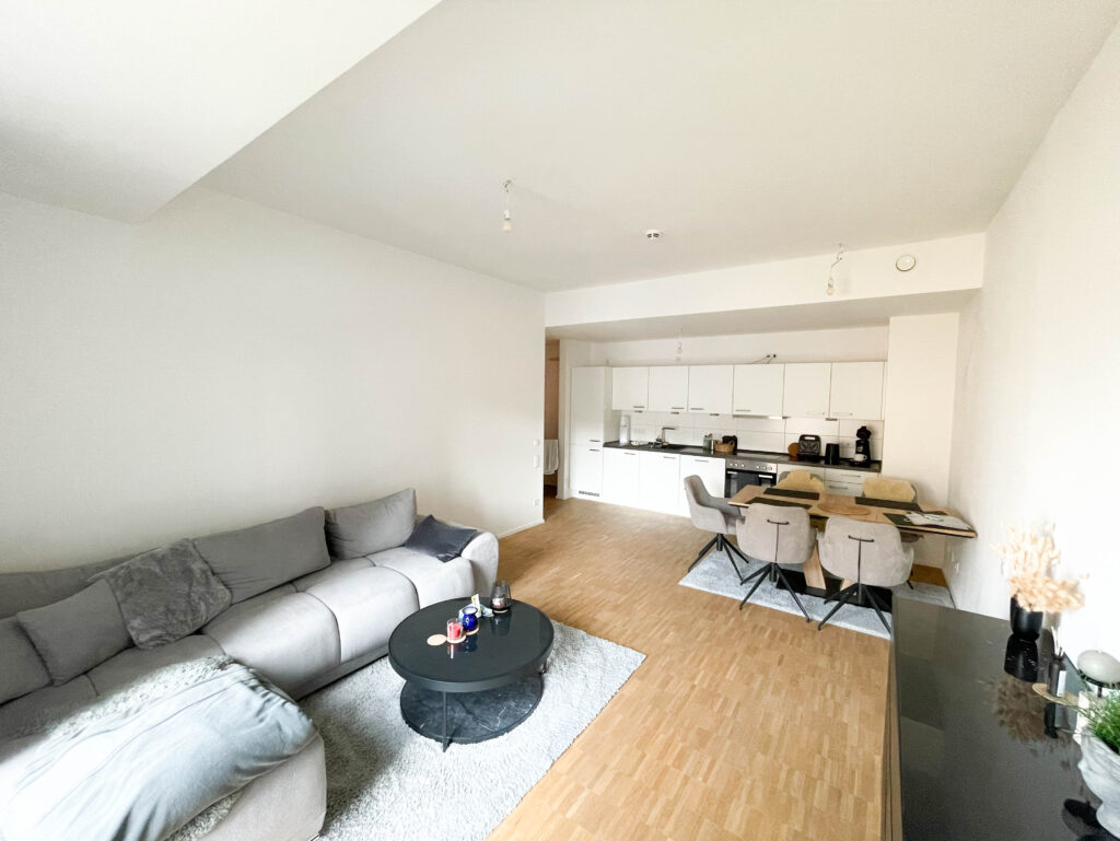 Innenstadt-Apartment mit 2 Zimmern und Akleide - Foto 1