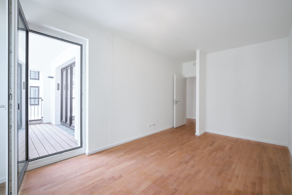 Moderne 2-Zimmerwohnung mit Einbauküche und Loggia. - Photo 1