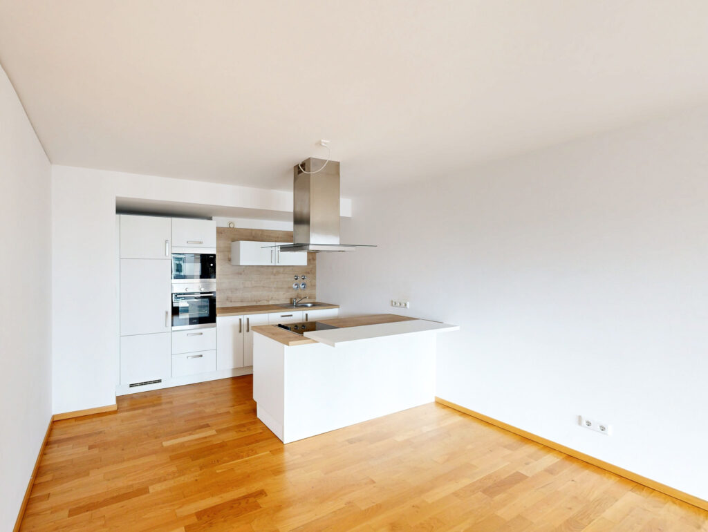 Im Herzen der Altstadt: 2 Zimmer mit Loggia - Photo 3