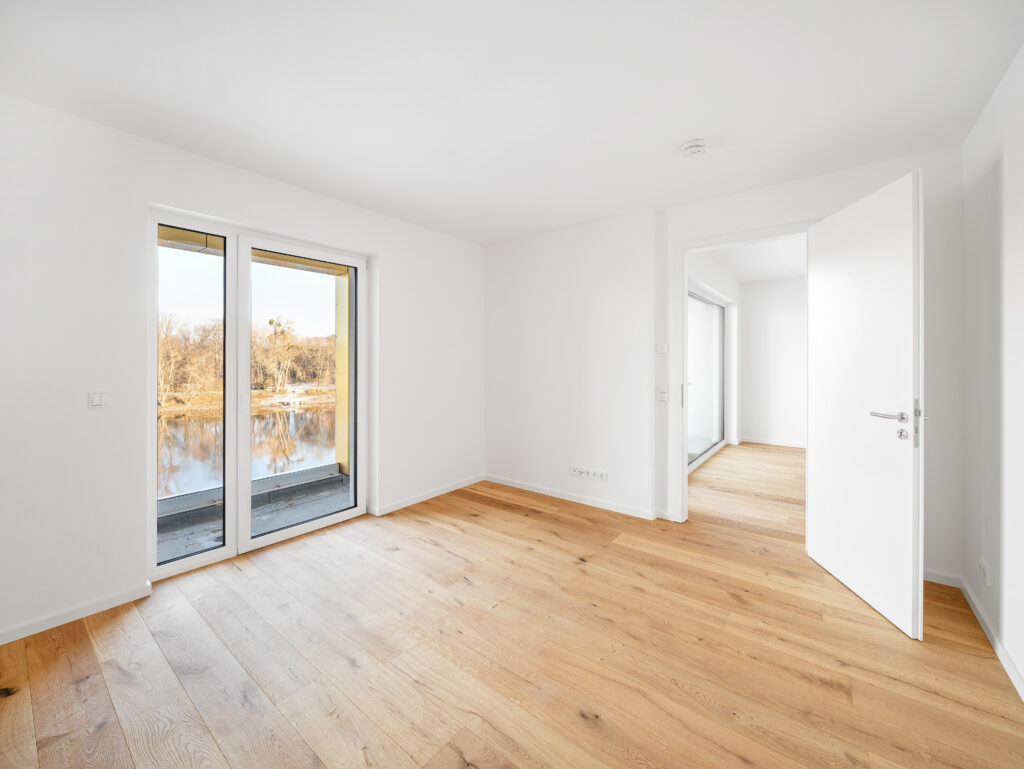Wohnen an der Elbe: Geräumige 4-Zimmer Wohnung mit Terrasse! - Foto 1
