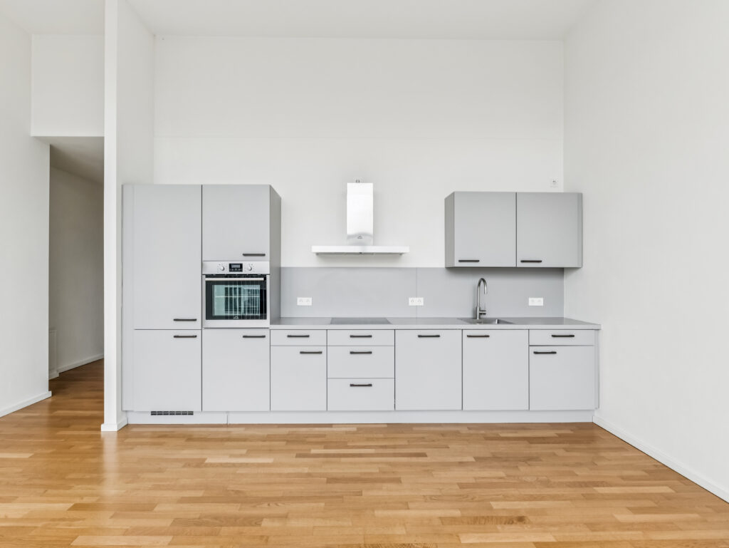 Urbanes Wohnen am Wasser – 3-Zimmer-Wohnung mit Spreeblickanteil & zwei Balkonen - Photo 1