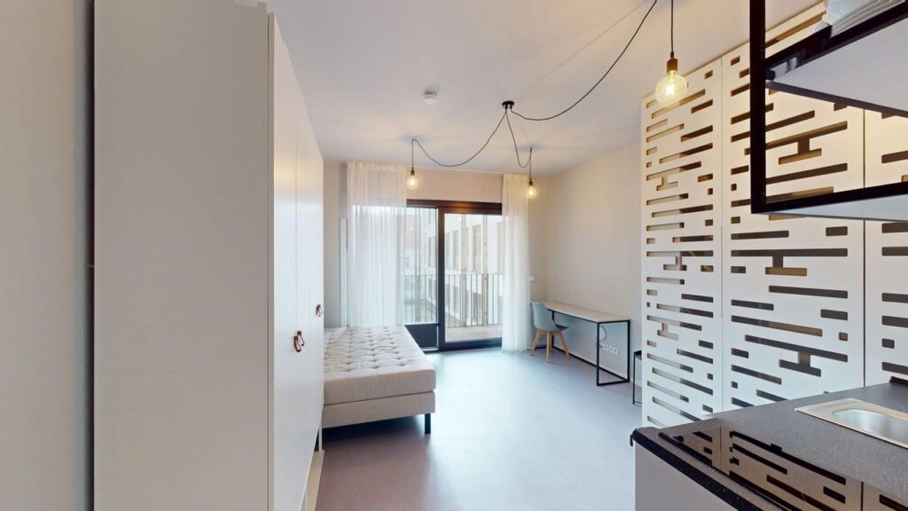 Einziehen & studieren – Möblierte Wohnung in Neukölln - Photo 2