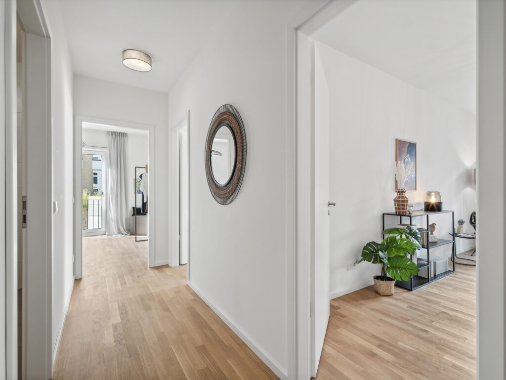 Komfort und Eleganz: Helle 3-Zimmer-Wohnung in Friedenau am Ring mit Balkon und Fahrstuhl - Foto 1