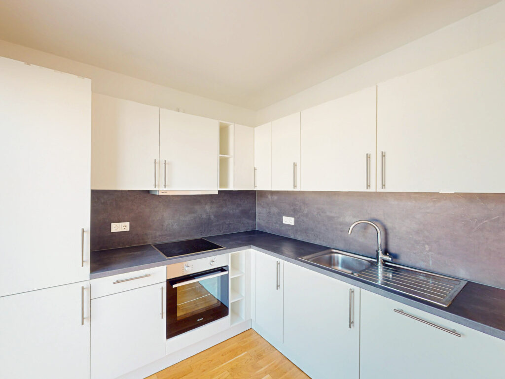 Exlusive 4-Zimmer-Wohnung mit EBK, Dachterrasse und zwei Bädern - Foto 2