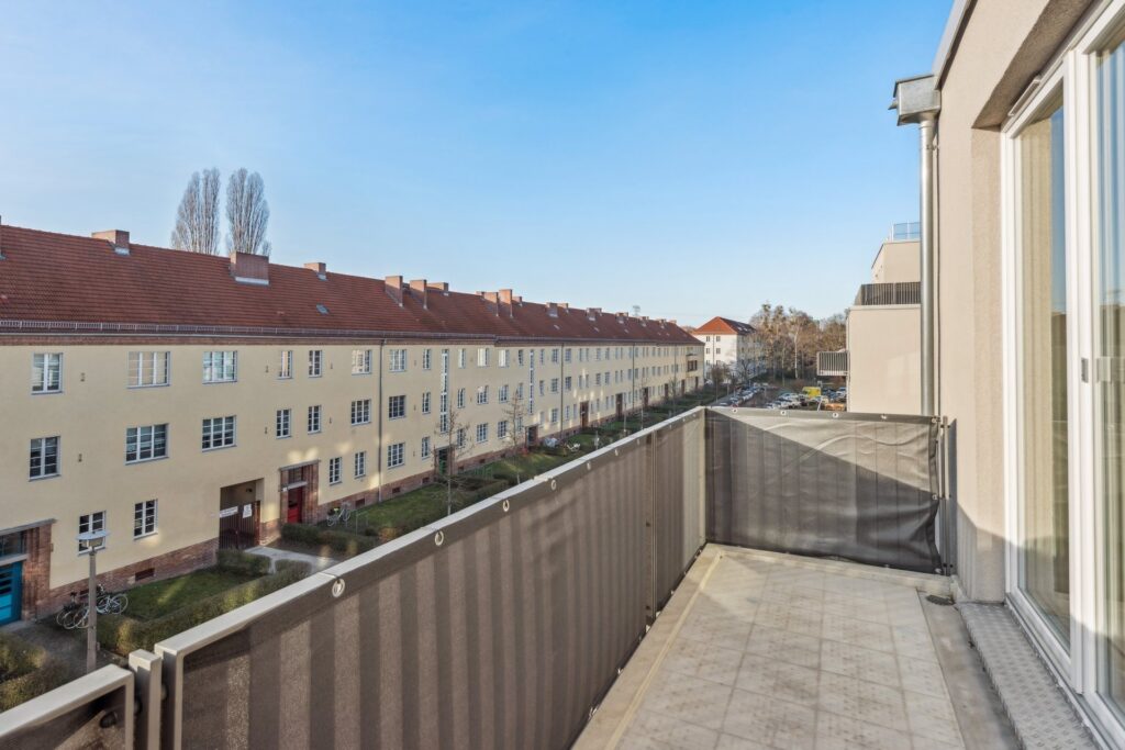 Neubau: helle 4-Zimmer-Wohnung mit zwei Terrassen! - Foto 5