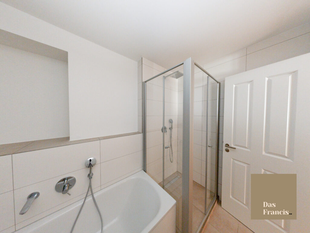 Besonderes Highlight im Francis! 3-Zimmer-Wohnung mit Saunaanschluss in der Weststadt! - Photo 2