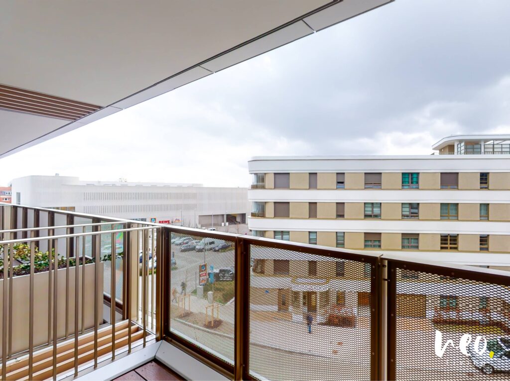 Ganz oben mit EBK, Südbalkon und privatem Dachterrassenabschnitt - Photo 5