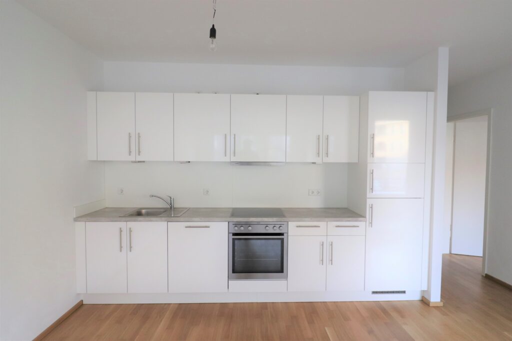 Familien aufgepasst! 4 Zimmer Wohnung mit Terrasse und Einbauküche - Foto 2