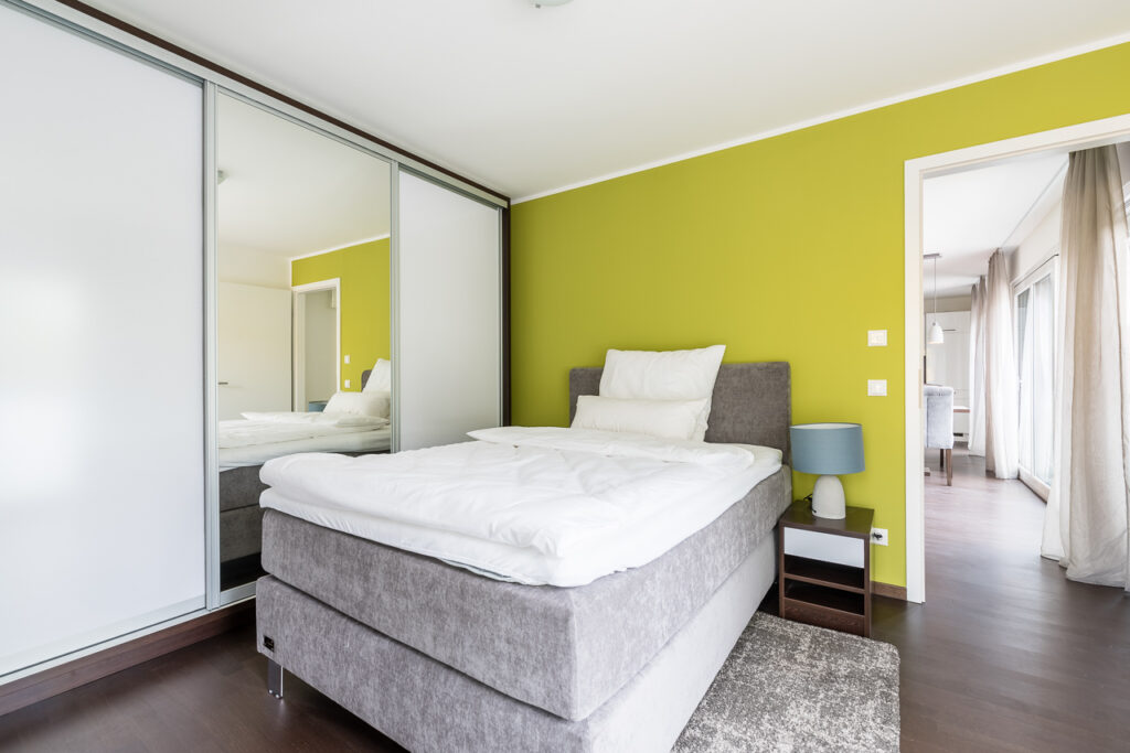 Großzügig und möbliert: 2-Zimmer-Wohnung im elevon - Photo 3