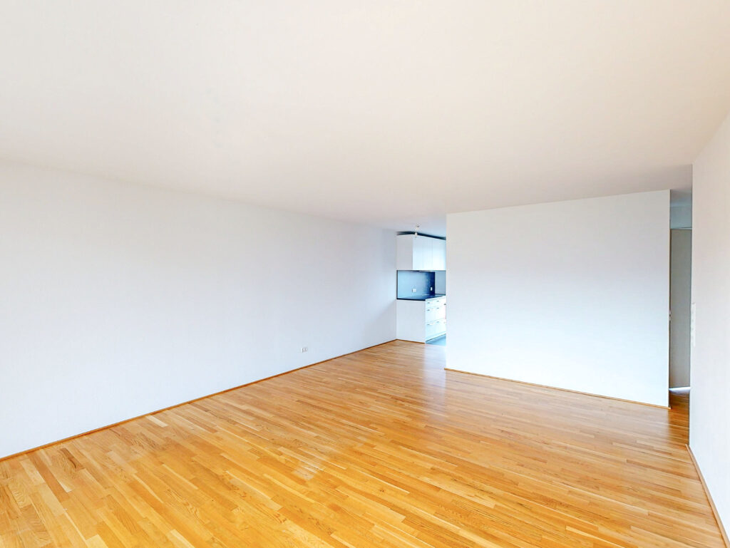 Hervorragende Anbindung und ruhige Lage: 4 Zimmer mit Balkon zum grünen Innenhof - Foto 1