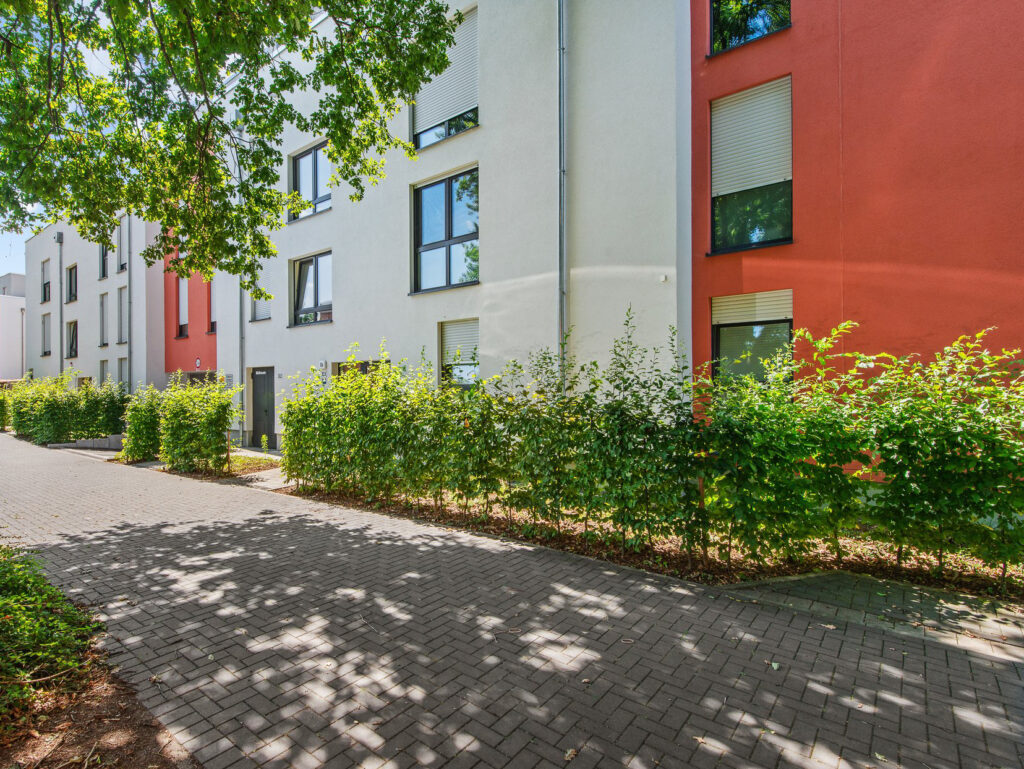 Moderne 3-Zimmer-Wohnung mit EBK und Dachterrasse - Photo 5