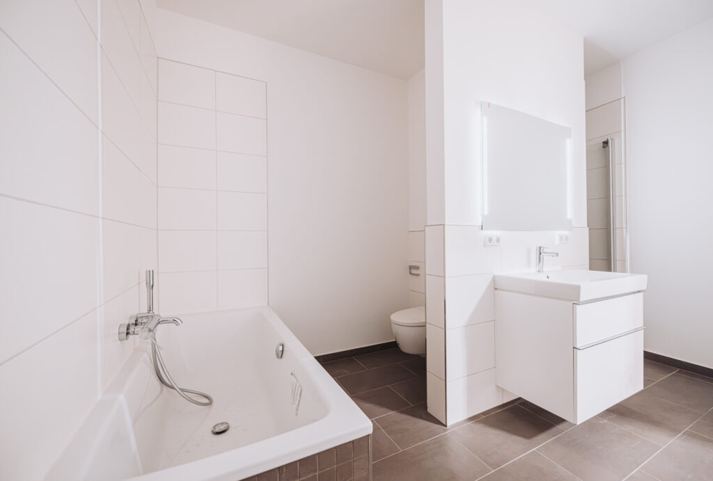 Erstbezug in Neubau: 3-Zimmer-Wohnung mit moderner Einbauküche - Photo 5