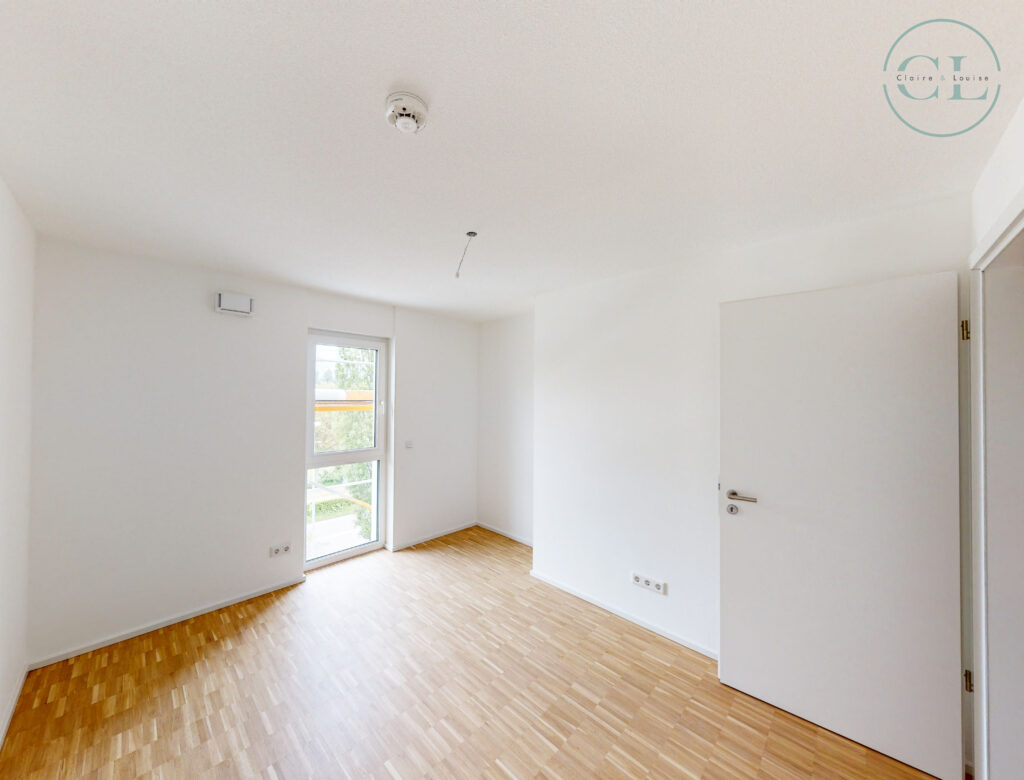 Helle großzügige 3-Zimmer-Erdgeschosswohnung mit Terrasse und EBK - Foto 1