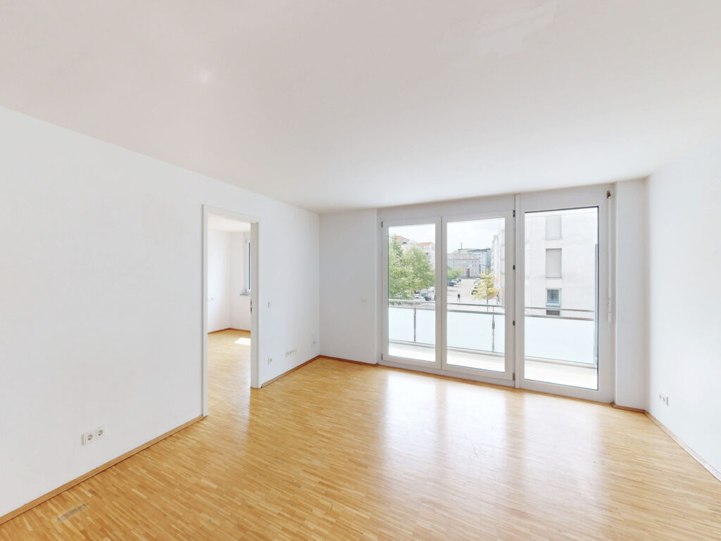 Helle 2-Zimmer-Wohnung mit Balkon und offener Küche - Foto 2