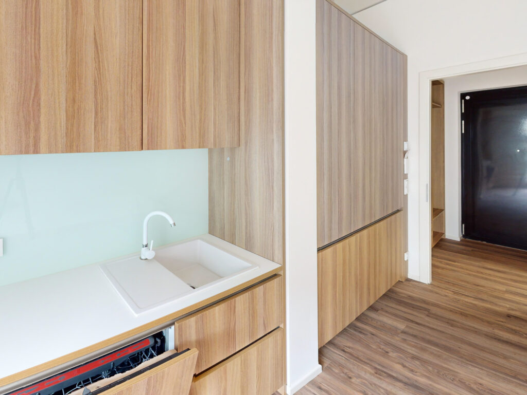 Urbanes Wohnen mit Terrasse | Möbliertes Mikroapartment in Stuttgart - Photo 2